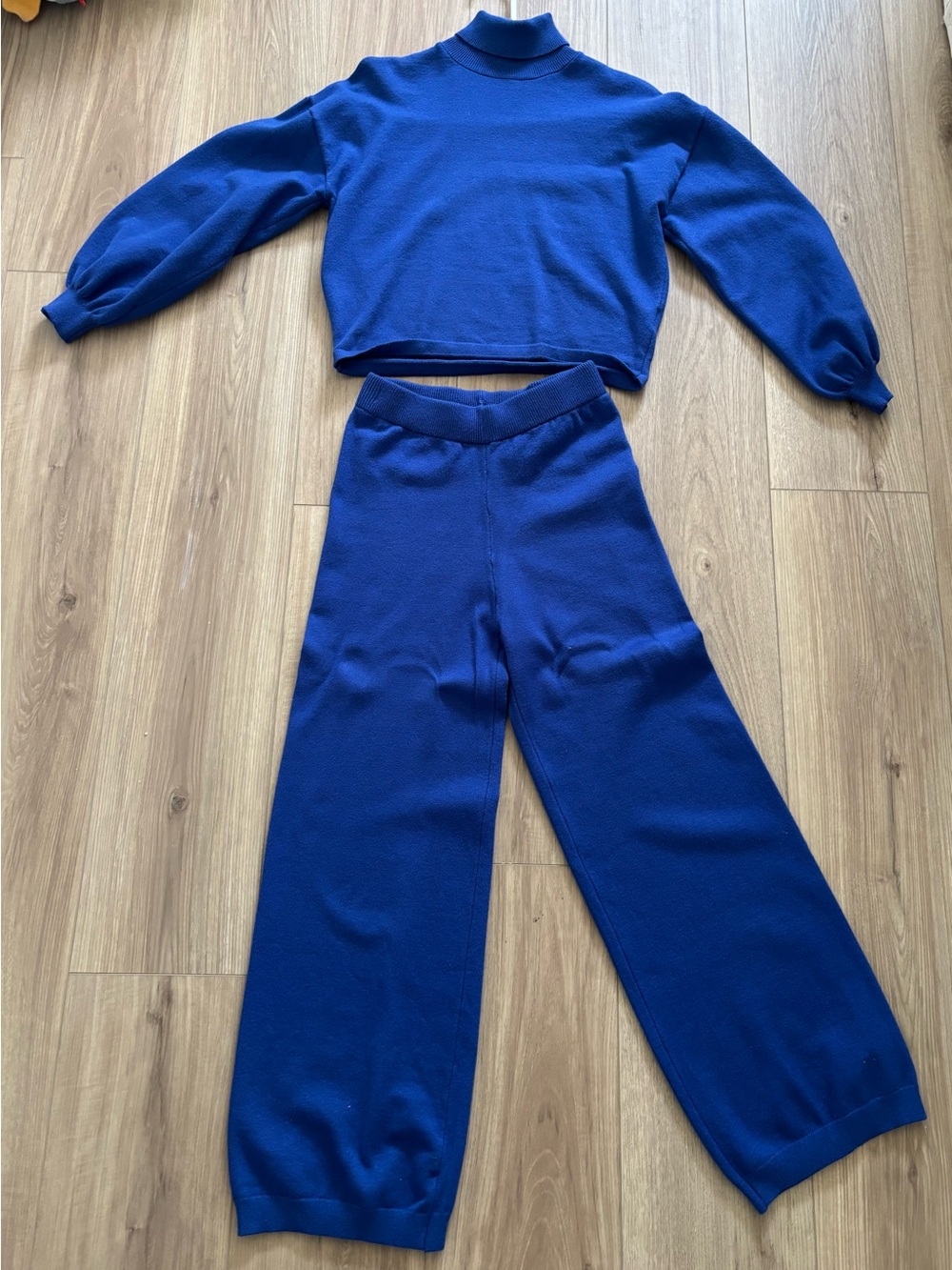 Two-Piece Set size XXS for 150 cm height probably